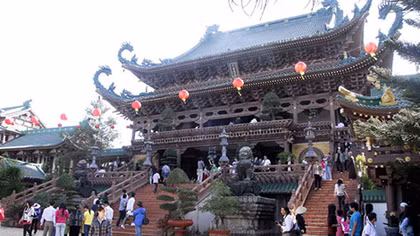 Lên chùa Hương