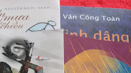 Những câu thơ quen và lạ