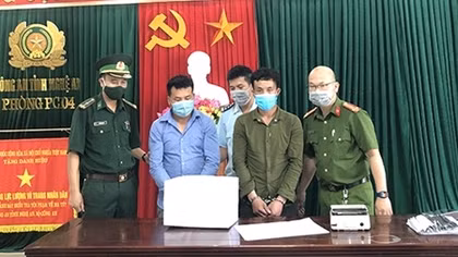 Hai đối tượng vượt biên cùng 6kg ma tuý