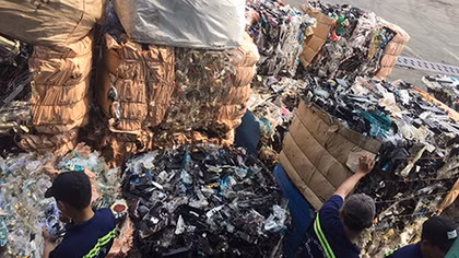 Đau đầu với hàng ngàn container phế liệu tồn đọng ở cảng