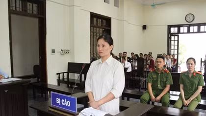 Chỉnh sửa sổ tiết kiệm, lừa đảo hàng trăm tỷ đồng