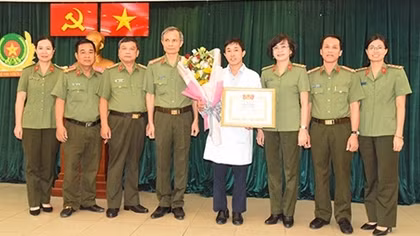 Tuyên dương “Thầy thuốc trẻ Việt Nam tiêu biểu năm 2020”