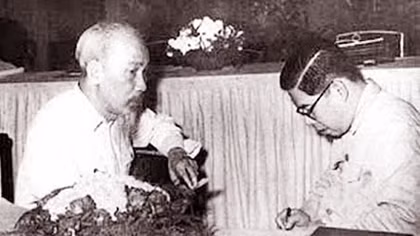 Bản hùng ca toàn quốc kháng chiến: Theo Bác Hồ về nước kháng chiến