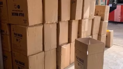 Vận chuyển hơn 2.500 hộp khẩu trang không rõ nguồn gốc