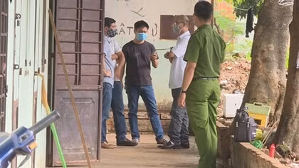 Phát hiện mẹ tử vong, con nguy kịch trong phòng trọ