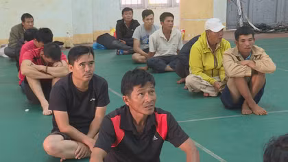 Tóm gọn ổ đá gà ăn tiền trong rẫy vắng