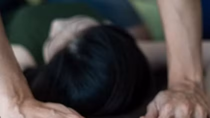 Mới ra tù, nửa đêm lẻn vào nhà dân hiếp dâm bé gái 14 tuổi