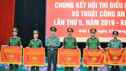 Bế mạc Hội thi điều lệnh, bắn súng, võ thuật CAND lần thứ 5 khu vực phía Nam