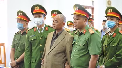 Tạm hoãn xét xử phúc thẩm Bí thư xã giết người đốt xác để trục lợi tiền bảo hiểm