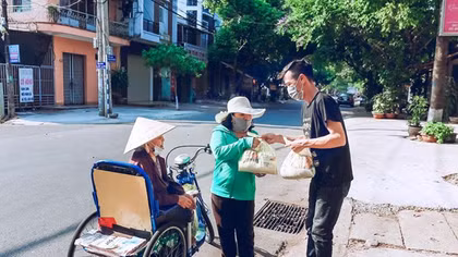 Đắk Lắk: Hỗ trợ người bán vé số 450.000 đồng/người