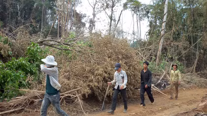 Tranh cãi trên bàn nhậu, chém bạn tử vong