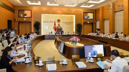 Đề nghị tăng chi bảo hộ công dân Việt Nam ở nước ngoài