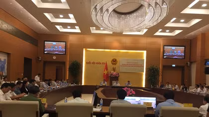 Vì sao giải ngân đầu tư công chậm?