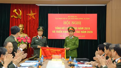Tiếp tục nâng cao hiệu quả công tác pháp chế trong CAND