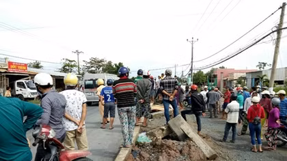 Làm rõ vụ nam thanh niên tử vong trên dải phân cách giữa đường