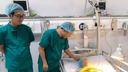 Cứu sống cụ bà U90 trong lúc giông lốc kinh hoàng 