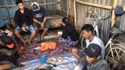 10 đối tượng tụ tập ăn nhậu trong lúc giãn cách xã hội 
