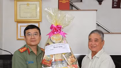 Công an tỉnh Sóc Trăng tri ân cán bộ Công an lão thành 