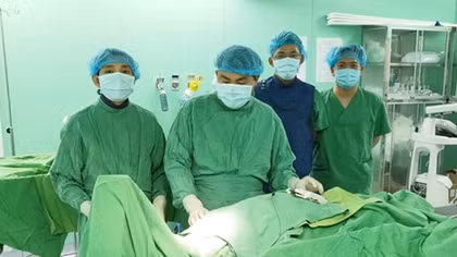 Sản phụ rối loạn nhịp tim chậm cực nặng được cứu sống 
