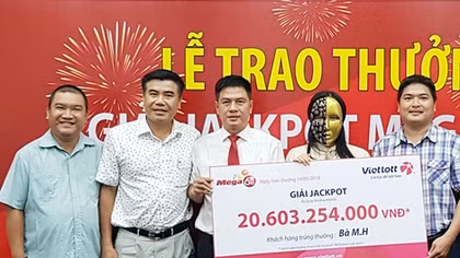 Cô gái bán mỹ phẩm trúng Vietlott gần 21 tỷ VNĐ