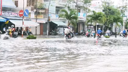 Nam Bộ nắng, mưa bất thường