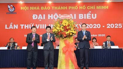 Nhà báo Trần Trọng Dũng tái đắc cử Chủ tịch Hội nhà báo TP Hồ Chí Minh