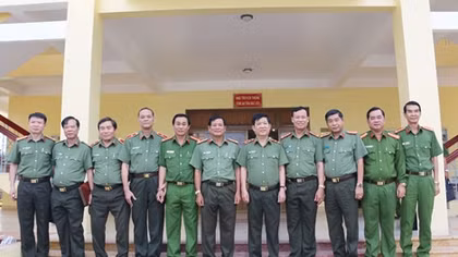 Công an tỉnh Bạc Liêu bố trí về xã 100% Công an chính quy 