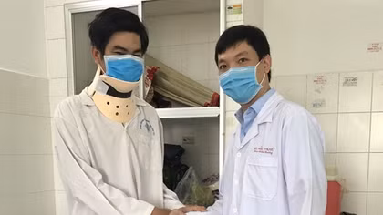 Lần đầu tiên thực hiện thành công thay đĩa đệm nhân tạo cột sống cổ