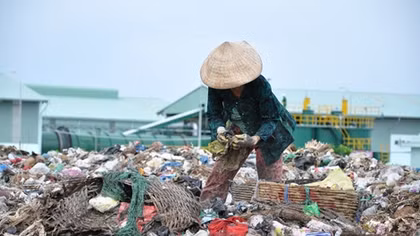 Lại phát hiện xác thai nhi lẫn vào rác thải ở Cà Mau