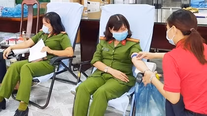 Tuổi trẻ Công an tỉnh Sóc Trăng hiến máu cứu người 