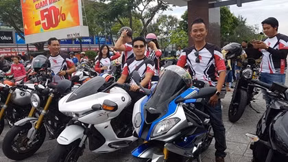 Nhiều xế "khủng" tham gia "Đại hội mô tô miền Tây 2018" 