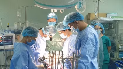 Cứu sống bệnh nhân bị u tim bằng quả trứng vịt