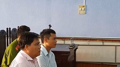 Tạm đình chỉ vụ án ở Chi cục Quản lý thị trường Sóc Trăng