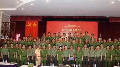 Khai giảng lớp bồi dưỡng kiến thức quốc phòng – an ninh