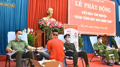 400 CBCS Công an Bạc Liêu tham gia hiến máu tình nguyện 