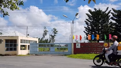 Phong tỏa tài khoản Công ty cổ phần mía đường Sóc Trăng để thi hành án