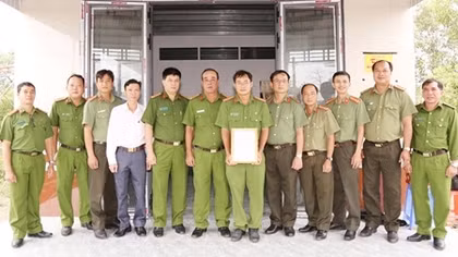 Công an tỉnh Sóc Trăng bàn giao nhà Nghĩa tình đồng đội