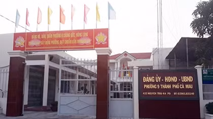Cách chức Phó Chủ tịch phường “gợi ý” ủng hộ tiền cho đội bóng đá