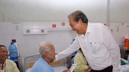 Phó Thủ tướng Thường trực Trương Hòa Bình làm việc với tỉnh Cà Mau