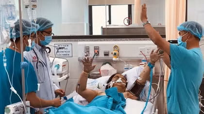 7 phút “vàng” cứu sống bệnh nhân bị ngưng tim, ngưng thở
