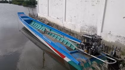 Vỏ lãi va chạm với ghe chở hàng, một người tử vong