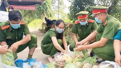 Công an Bạc Liêu quyết tâm đẩy lùi dịch bệnh COVID-19