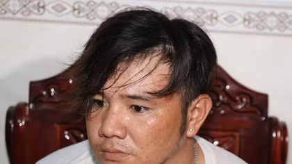 Tàng trữ “hàng đá” cùng nhiều hung khí nguy hiểm 