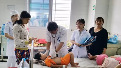 Bệnh tay chân miệng ở ĐBSCL tăng nhanh, tập trung ở trẻ dưới 2 tuổi
