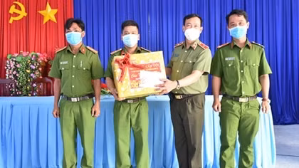 Thứ trưởng Lê Tấn Tới tiếp tục kiểm tra công tác tại Bạc Liêu và Cà Mau