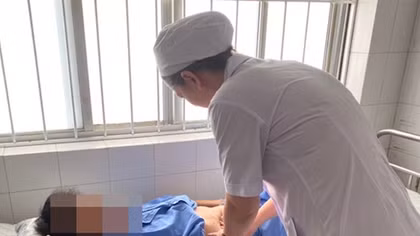 5 phút cứu sống bệnh nhân bị xuất huyết tiêu hóa nguy kịch 