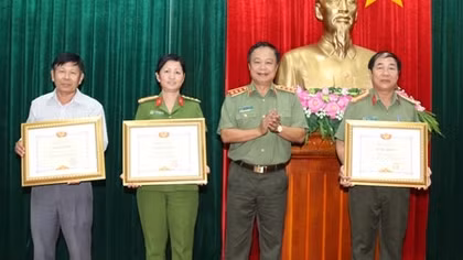 Đảm bảo quốc phòng - an ninh vùng Tây Nam Bộ 