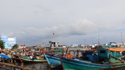 Truy tìm nhóm người về từ Malaysia bằng đường biển