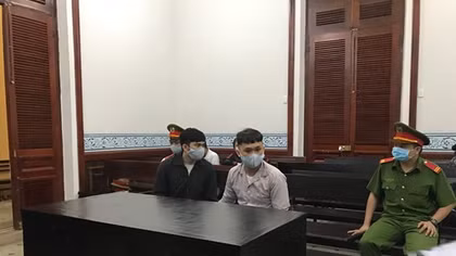 Tư thù đâm chết người, hai thanh niên lãnh 30 năm tù