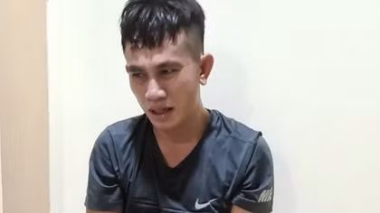 Mặc quần áo giả gái để cướp giật tài sản